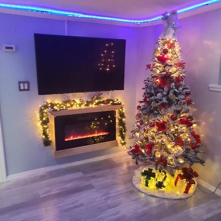 Lovely 2 Bedroom Apartment With 2 Entrance And Parking نيو يورك المظهر الخارجي الصورة
