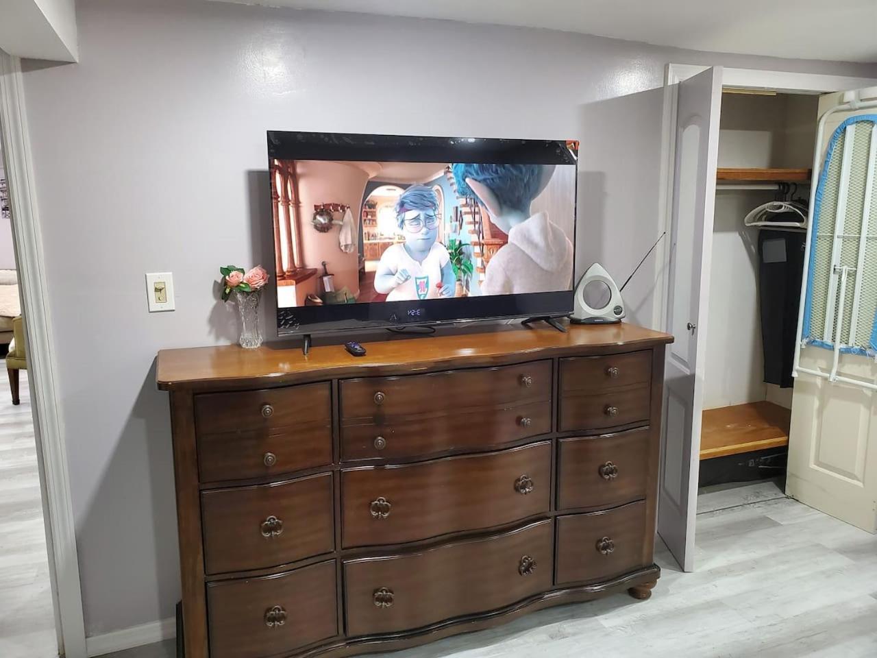 Lovely 2 Bedroom Apartment With 2 Entrance And Parking نيو يورك المظهر الخارجي الصورة